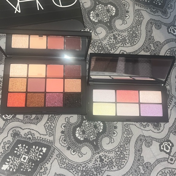 2 brand new NARS palettes 1 in box 1 w out box